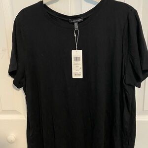 Lightweight short sleeved top